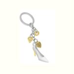 LLAVERO DE TACÓN ALTO BLANCO CON DIJE DE CAÍDA DORADO 941-01